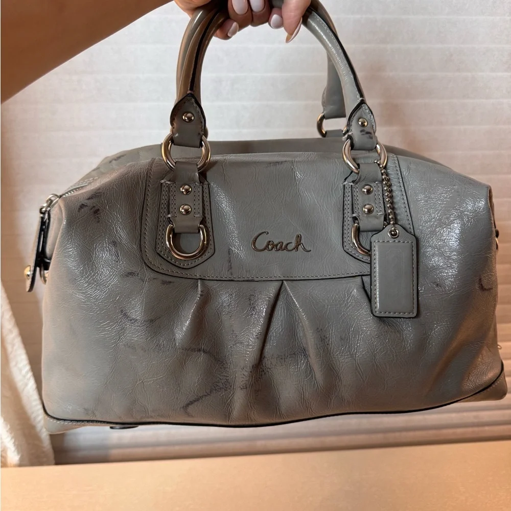 Coach Ashley Satchel - Picture 2 of 12